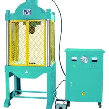  山東省滕州眾友液壓設(shè)備廠(chǎng) 主營(yíng) 四柱導(dǎo)向液壓機(jī) 多功